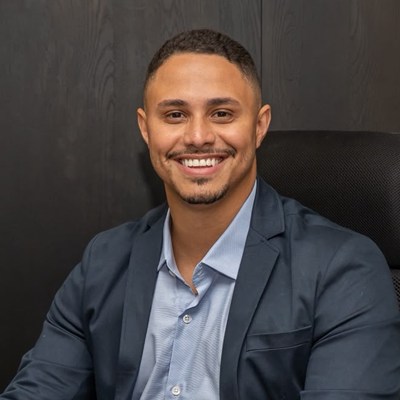 Alisson Brandão, advogado responsável pelo escritório, OAB/ES 27.871